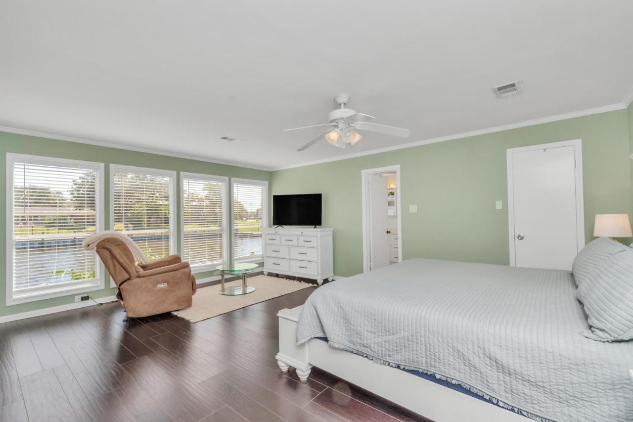 Beauty On The Water! Lake House Near The Beaches! Galveston Extérieur photo