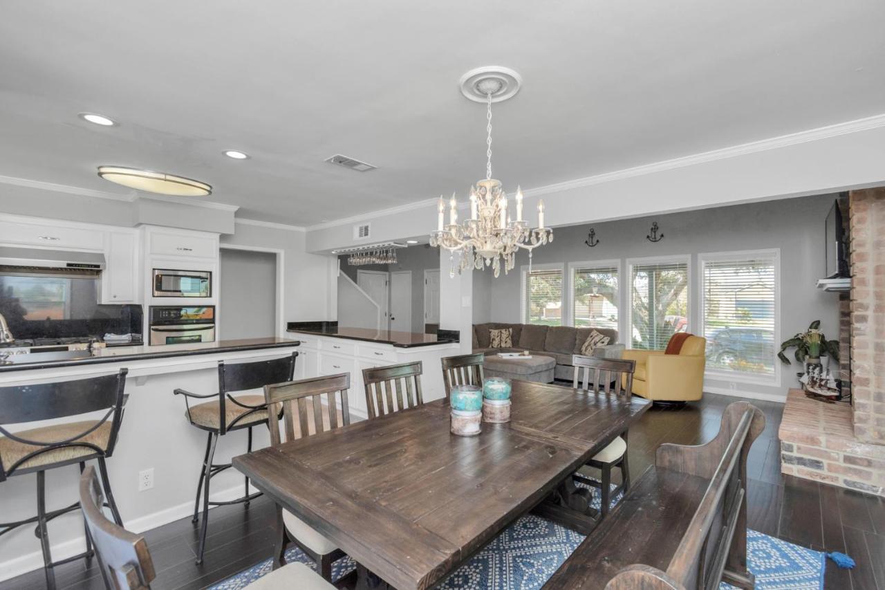 Beauty On The Water! Lake House Near The Beaches! Galveston Extérieur photo