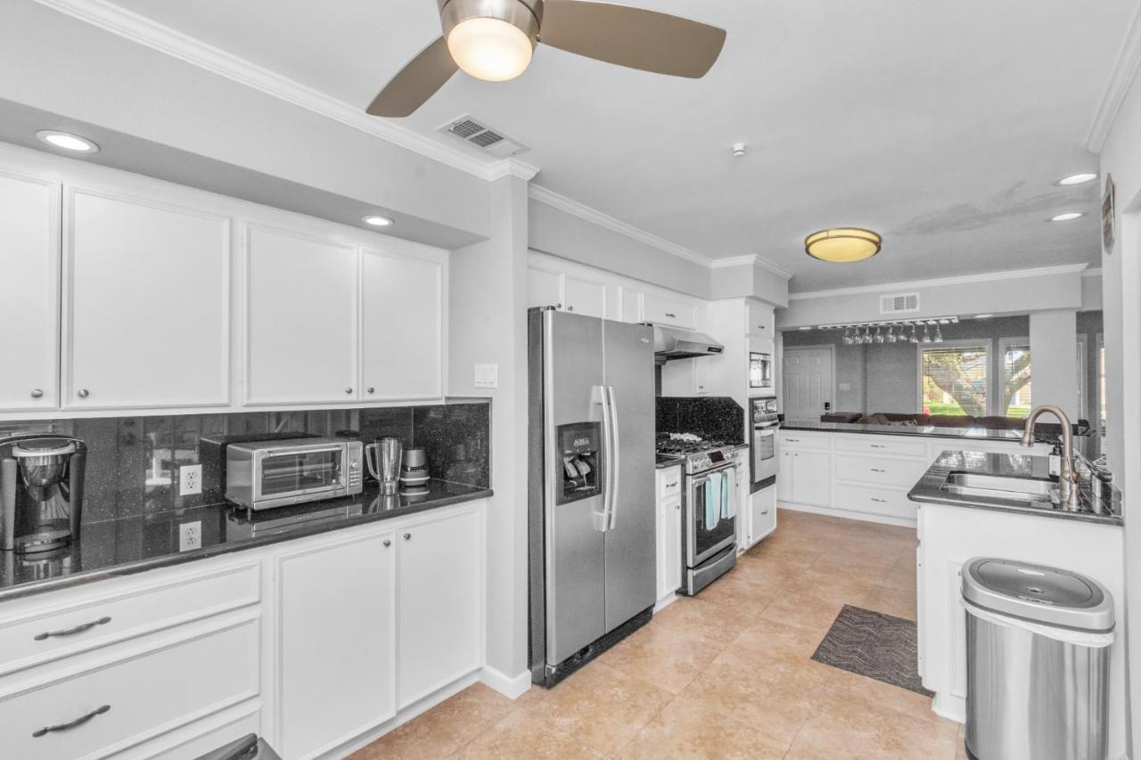 Beauty On The Water! Lake House Near The Beaches! Galveston Extérieur photo