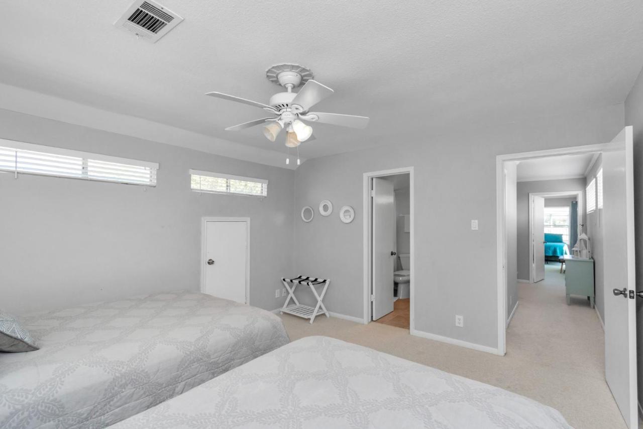 Beauty On The Water! Lake House Near The Beaches! Galveston Extérieur photo