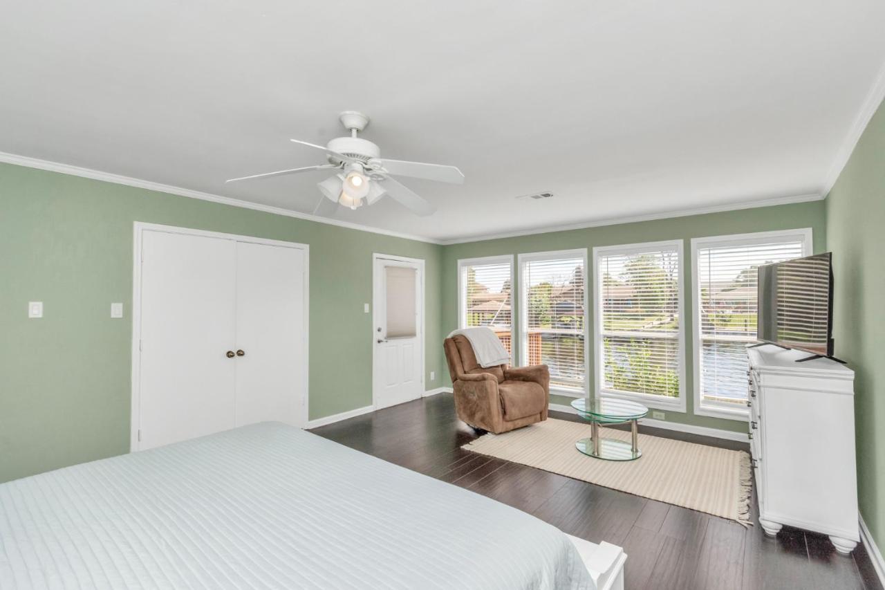 Beauty On The Water! Lake House Near The Beaches! Galveston Extérieur photo