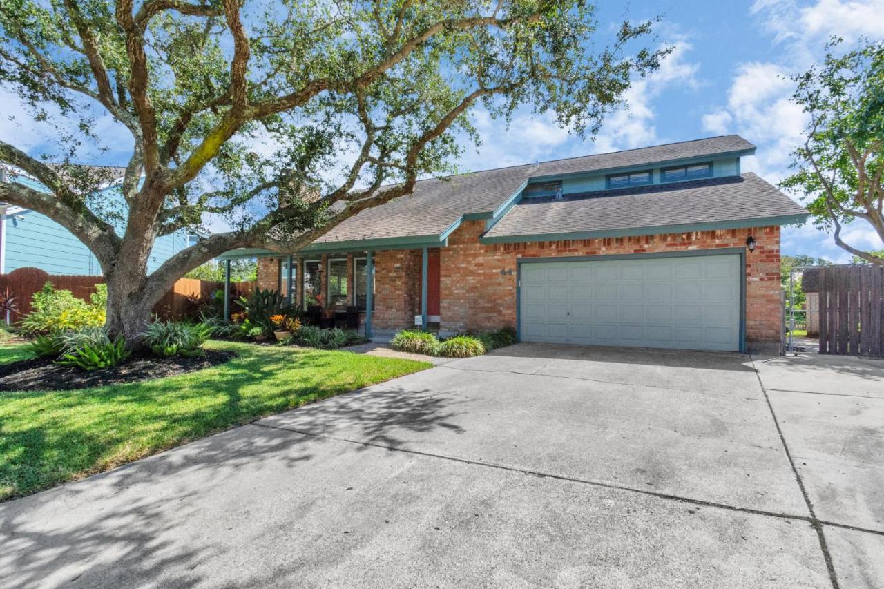 Beauty On The Water! Lake House Near The Beaches! Galveston Extérieur photo