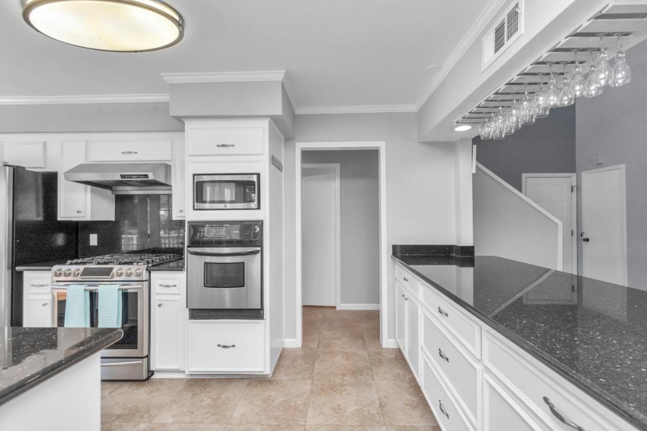 Beauty On The Water! Lake House Near The Beaches! Galveston Extérieur photo