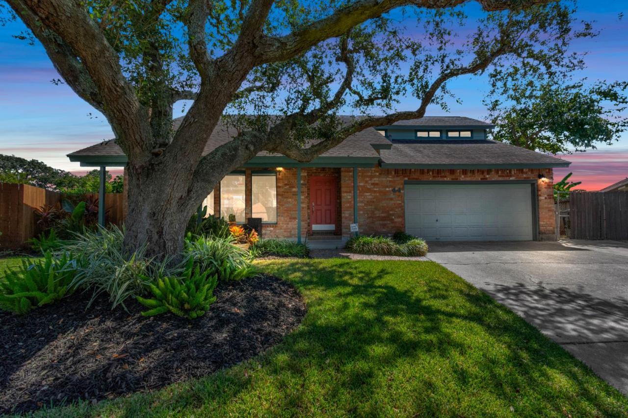 Beauty On The Water! Lake House Near The Beaches! Galveston Extérieur photo